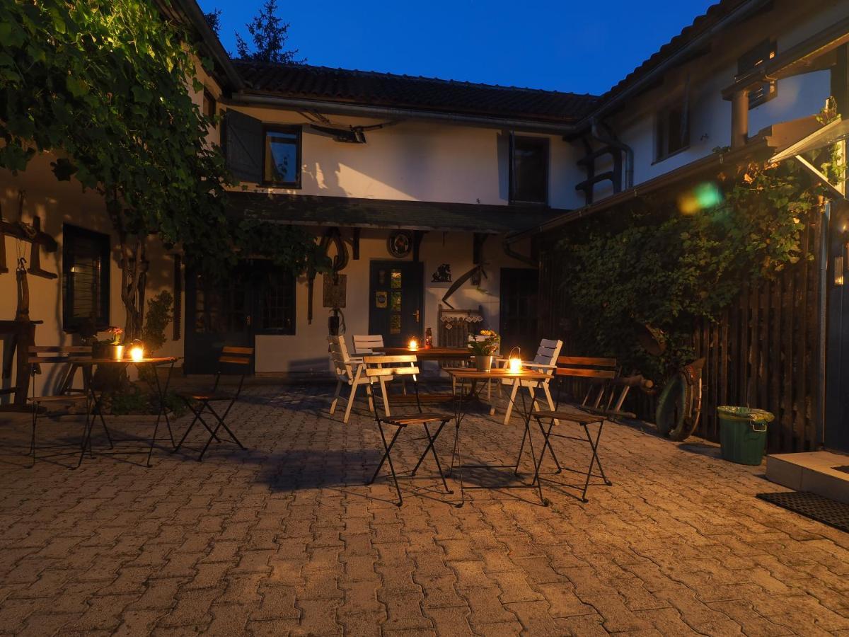 Guest House Sara Latin Exteriör bild